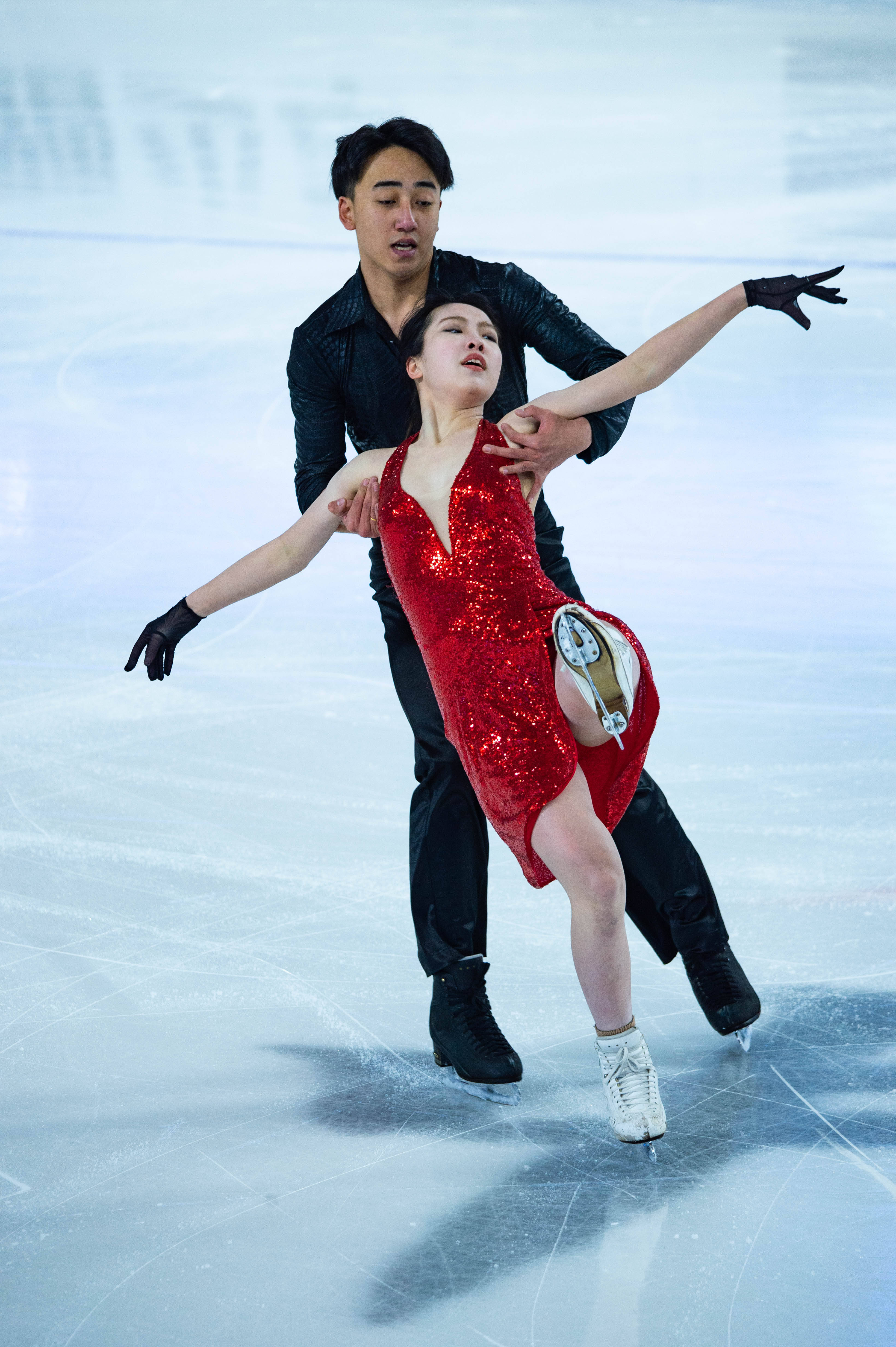 米兰体育官网平台-包含国际花样滑冰明星赛，优雅与力量的结合的词条