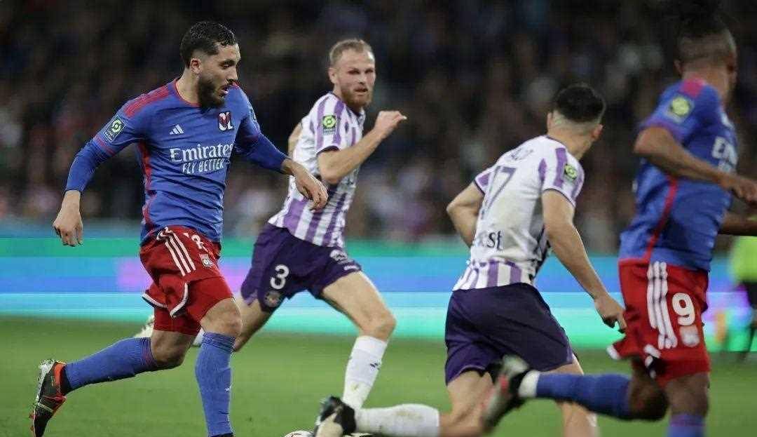 米兰体育官方网址入口-关于法甲激烈争夺，专家细讲战术创新如何在比赛中取得突破的信息