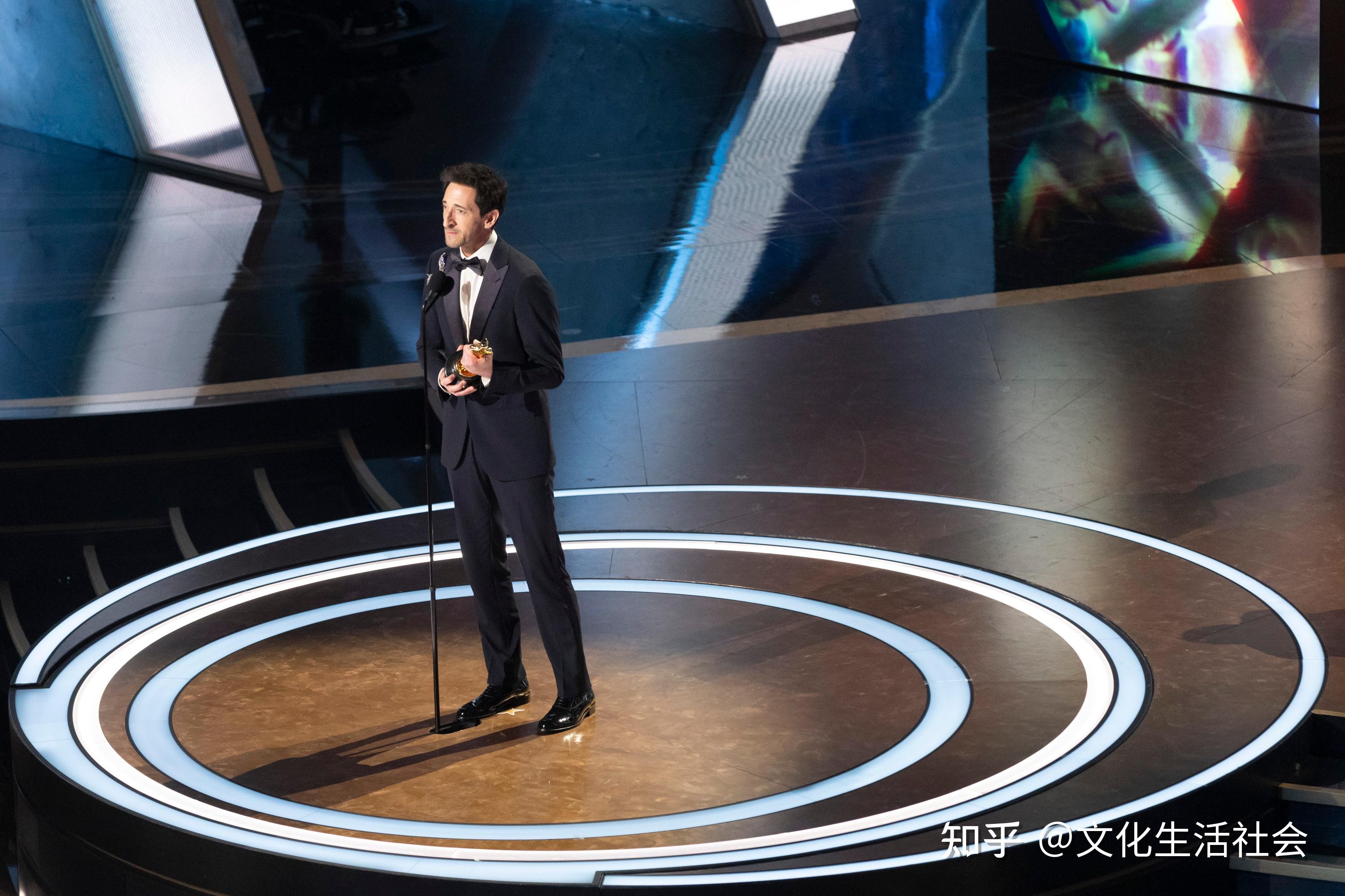 高光时刻：那些场上经典瞬间难以忘怀！的简单介绍