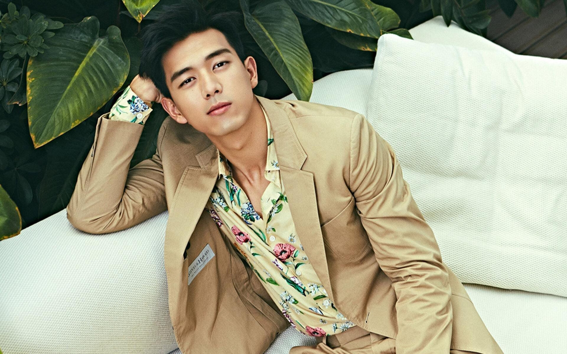 墨西哥队中场贝尔特拉在巴黎奥运会上展现出强大的进攻组织能力