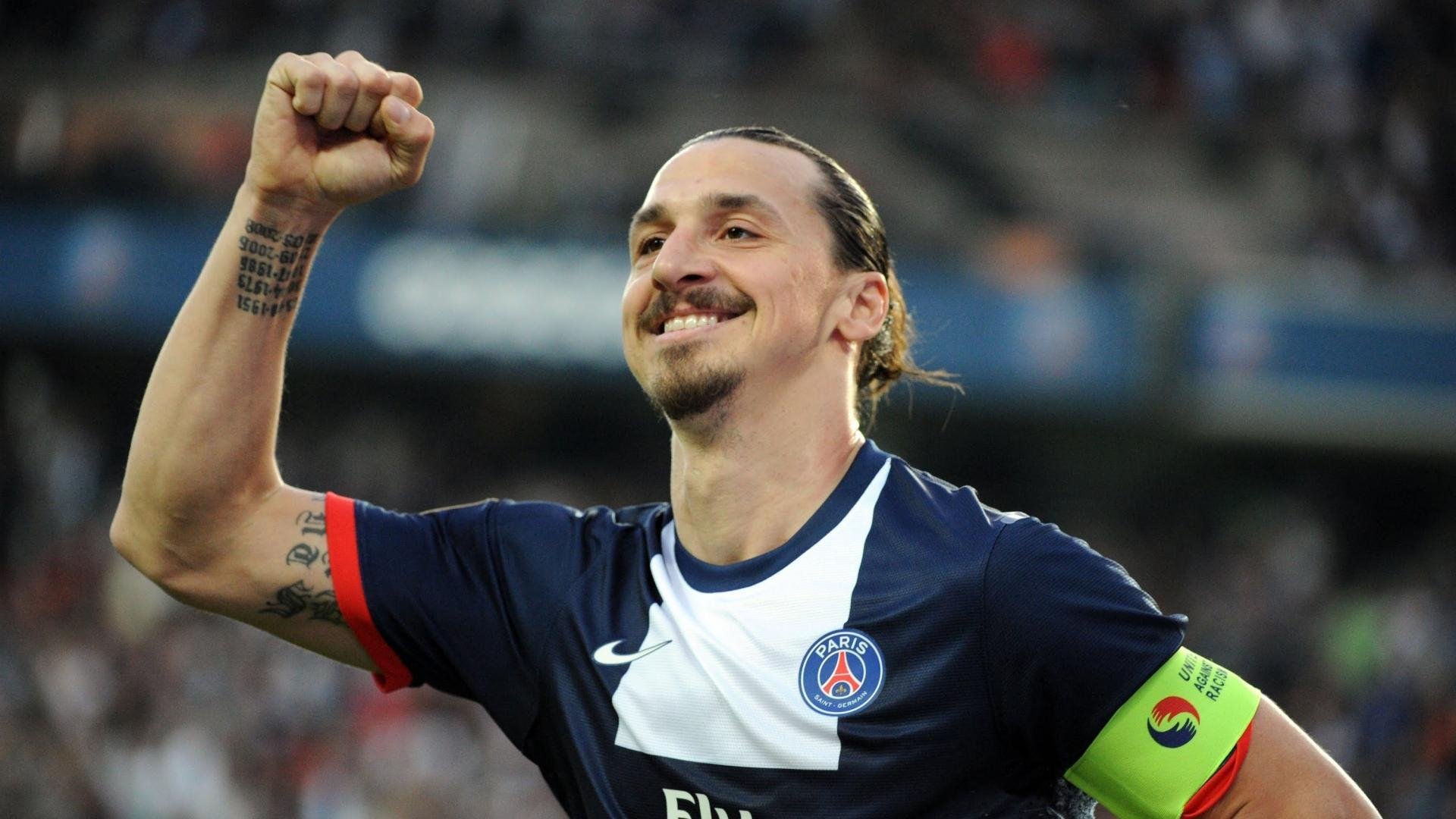 米兰体育正版平台-赛场外活动：WRC车迷节与文化交流，wrc 车队