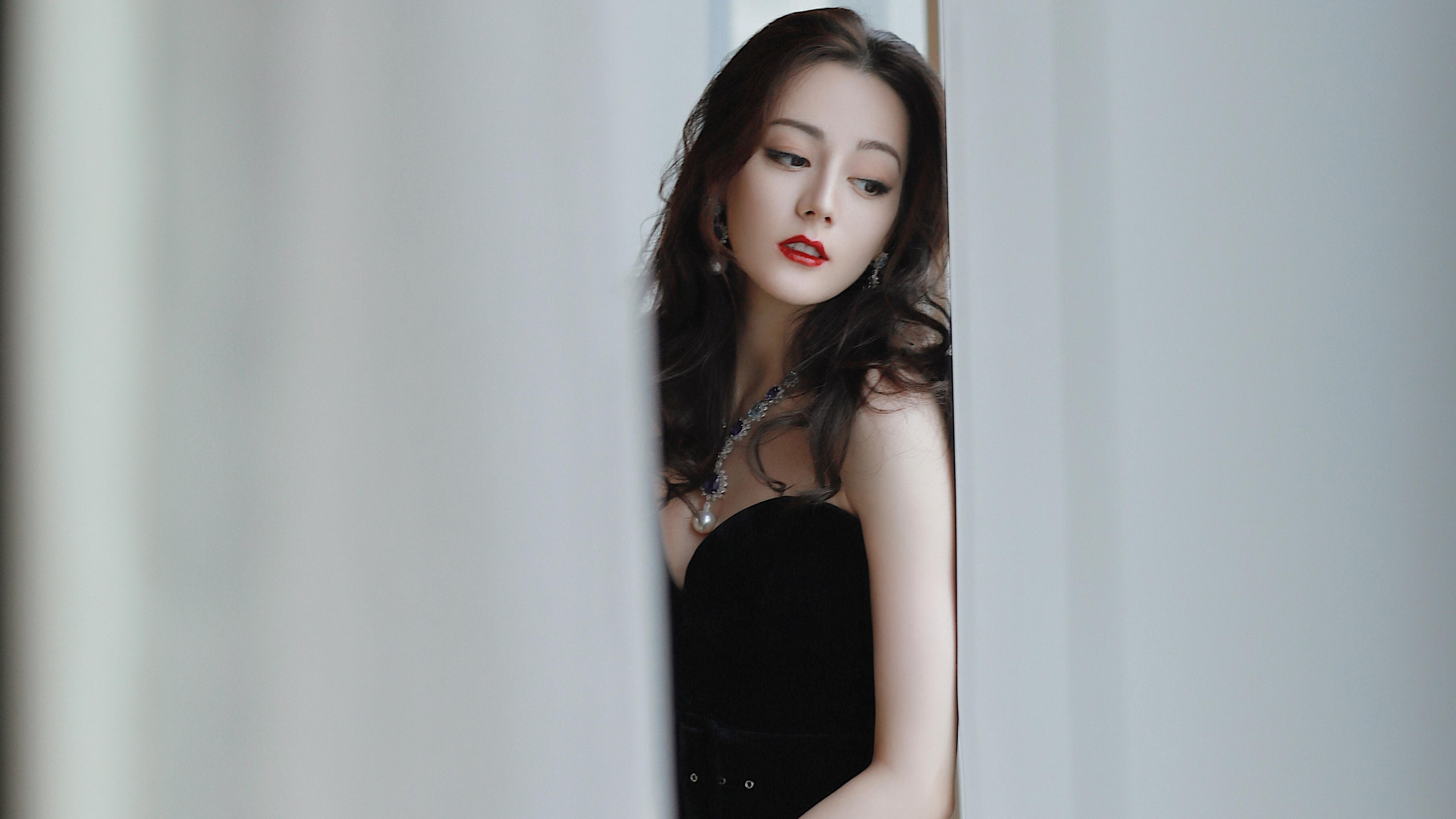 米兰体育下载-女子足球新秀入选国家队引发热议，女子足球新秀入选国家队引发热议了吗